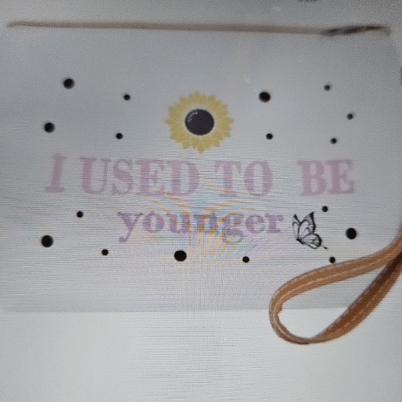 A Girl Thing White Cosmetic Bag with Sunflower Design - Picture 1 of 3